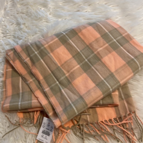 J.Crew 🧣 length 78” wide 24” brand new see all photos (N4) - Picture 7 of 8